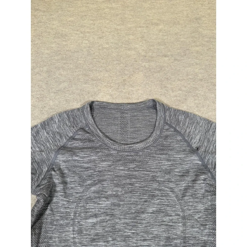 Lululemon Swiftly Tech Shirt Womens 8 Gray Long Sleeve Run Yoga Athletic Top